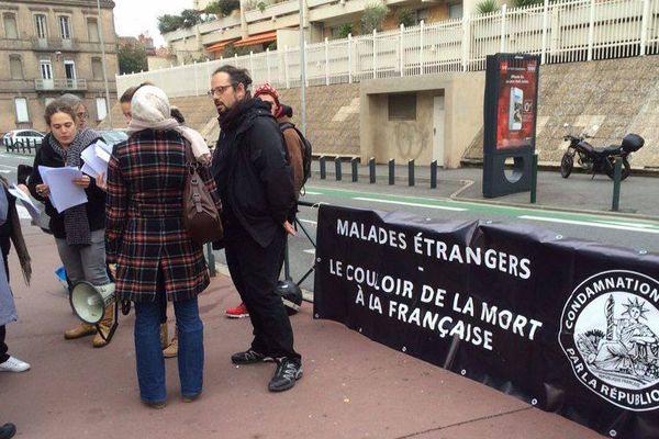 Les amis de l'étudiant russe devant le tribunal administratif de Toulouse