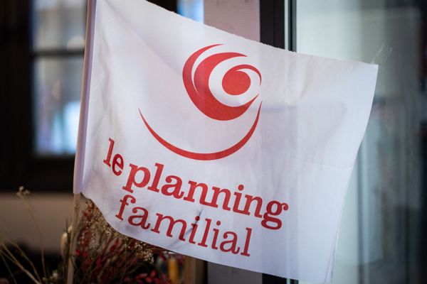 Le Planning Familial de Lille a été victime de dégradations sur sa devanture dans la nuit du 19 février