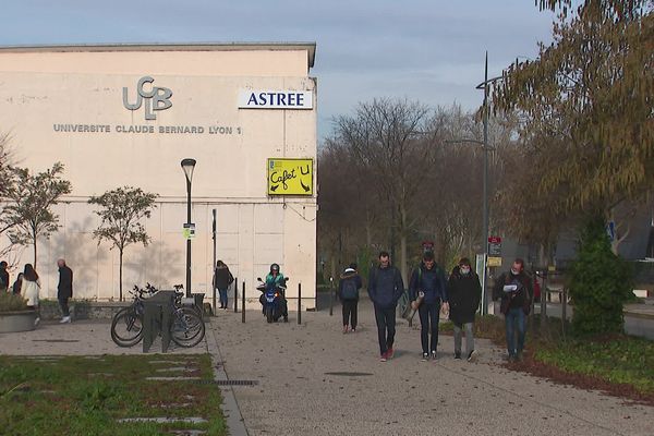 L'université Claude Bernard - Lyon 1 se classe au rang 201-300, comme en 2021.