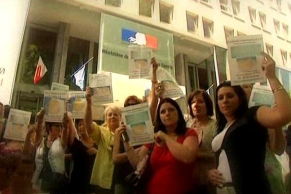 Des femmes victimes des prothèses PIP.