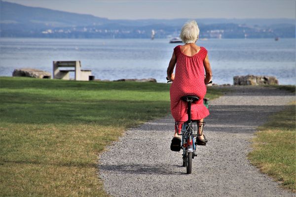 20% des Français ont entre 60 et 75 ans. Ces seniors nouvelle génération sont actifs, engagés, présents auprès des leurs mais ne veulent pas être corvéables à merci !