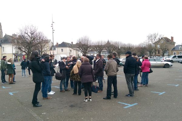 Manif à Sablé-sur-Sarthe pour le retrait de la candidature de François Fillon à la Présidentielle 2017