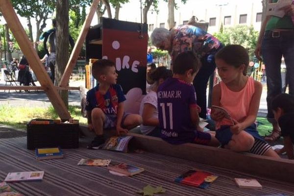 La ruée aux enfants, dans le quartier de la Paillade, à Montpellier - 21 mai 2017