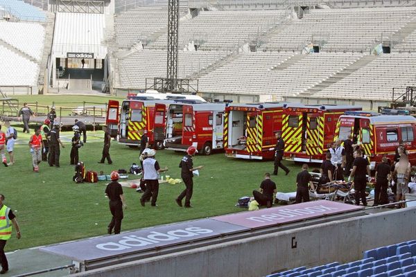 Les secours avaient été très nombreux après l'effondrement de la scène au Vélodrome.