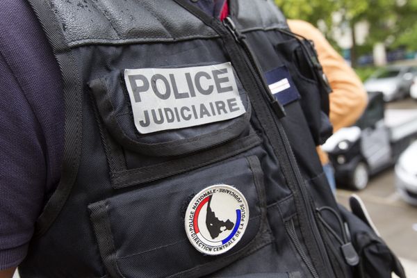 Les enquêteurs de la police judiciaire d'Orléans récolte preuves et témoignages depuis octobre 2021.