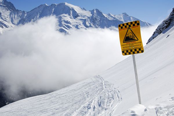 Illustration. Le risque d'avalanche est marqué (3/5) ce lundi 26 février dans de nombreux massifs des Alpes du Nord.