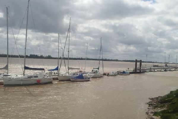 Le port de Bourg-sur-Gironde d'où sont partis les deux plaisanciers