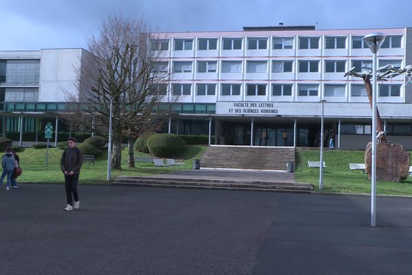 La fac de lettres et de sciences humaines de Limoges où devait se tenir la conférence annulée.