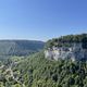 Le belvédère de Granges-sur-Baume, à mi-parcours de la randonnée de Baume