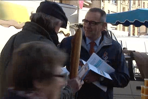 Philippe Chapron, secrétaire départemental du FN, est tête de liste à Caen.