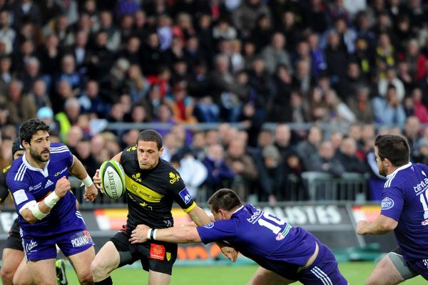 En ProD2, les Audois, en noir et jaune sont allés battre Bourg-en-Bresse sur leur terrain (23-32) le 03/05/2014 










 
