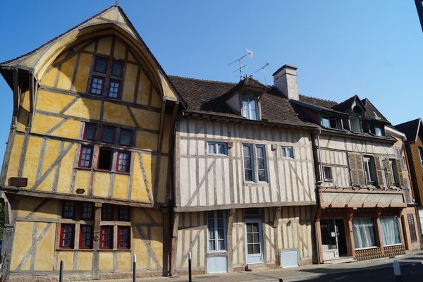 Le centre historique de Troyes regorge de vieilles maisons à colombages.