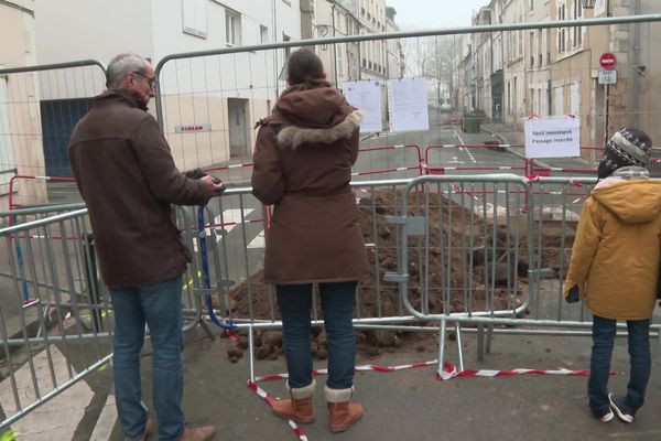 Les sinistrés de la rue de Bourgogne ne peuvent que constater la situation.