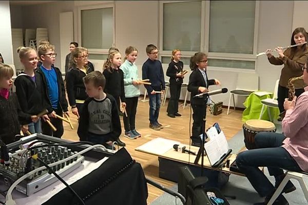 A Geudertheim, les enfants préparent le spectacle musical