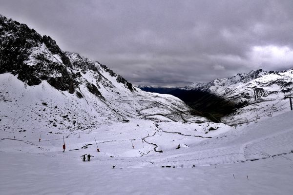 La neige est tombée sur les Hautes-Pyrénées, vendredi 18 octobre 2024.