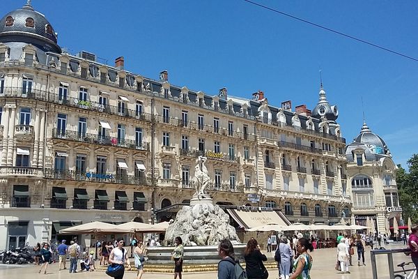 L'un des immeubles d'architecture haussmannienne place de la Comédie à Montpellier