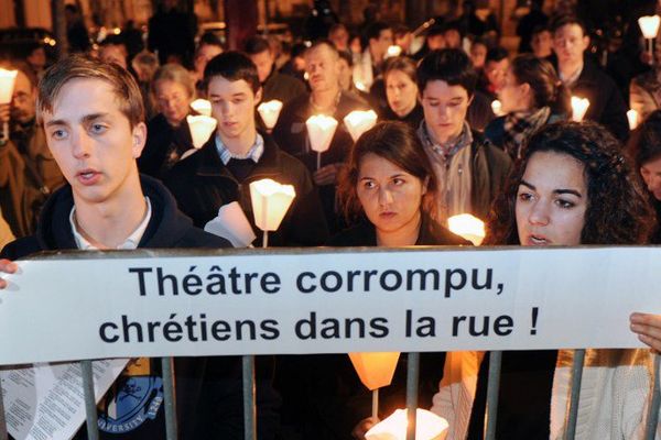 17 novembre 2011 : manifestation contre la pièce Golgota Picnic près du théâtre Garonne à Toulouse