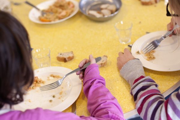 Des cantines pourraient être fermées ce jeudi.