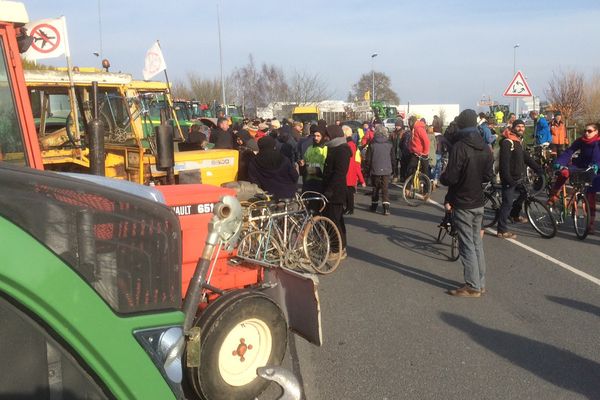 A Héric, les manifestants anti NDDL se rassemblent