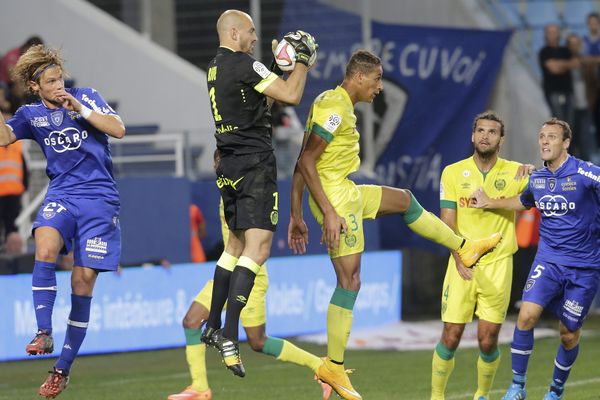 Rémy Riou lors de la rencontre entre le FC Nantes et le SC Bastia à Furiani le 24 septembre 2014