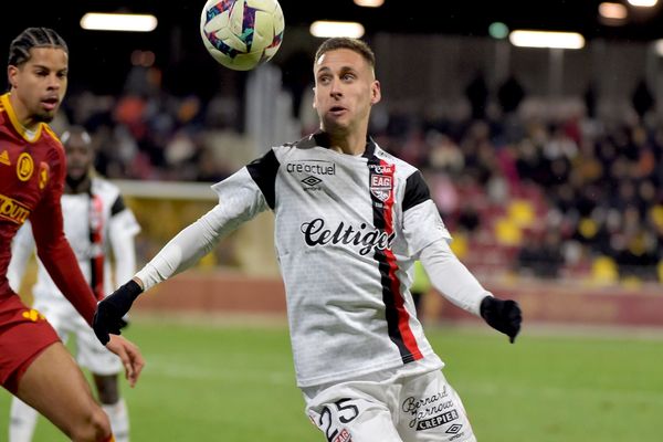 Sur la pelouse de Rodez, les joueurs d’En Avant de Guingamp repartent de la 20e journée de ligue 2 avec un succès et se donnent un peu d’air.