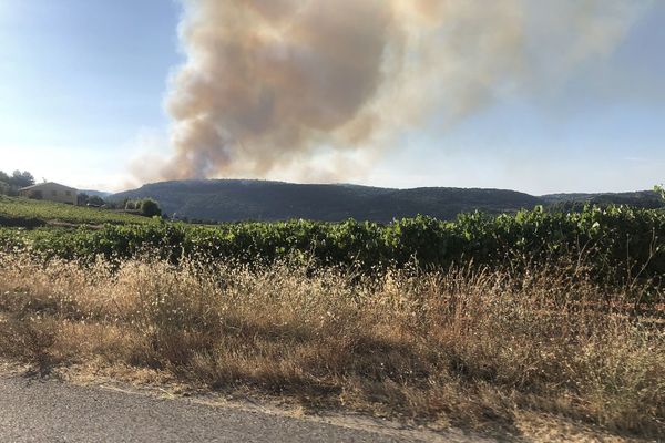 Un important incendie s'est déclaré dans le Vaucluse.