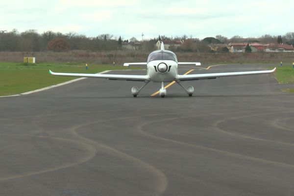 Le premier avion électrique français, Integral E, va pouvoir effectuer ses premiers essais de vol.