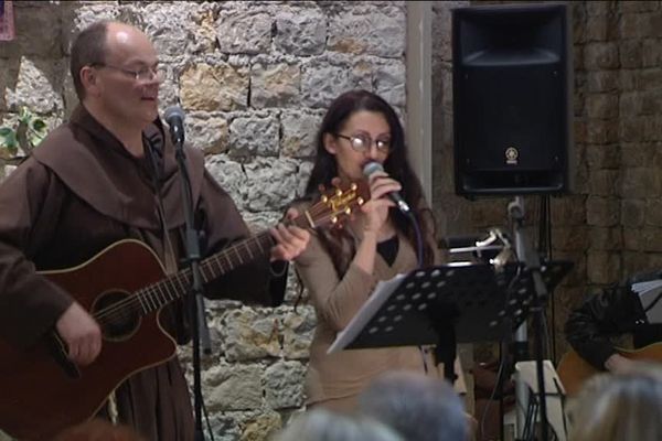 Messe, repas, et chansons : le programme de la veillée de Noël à la Chapelle des Buis