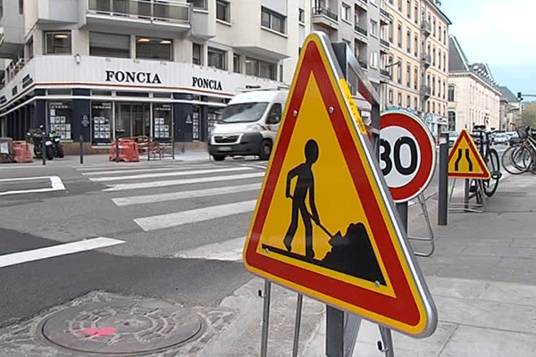 La rue Lesdiguières, dans le centre-ville de Grenoble, ce mardi 18 avril 2017.