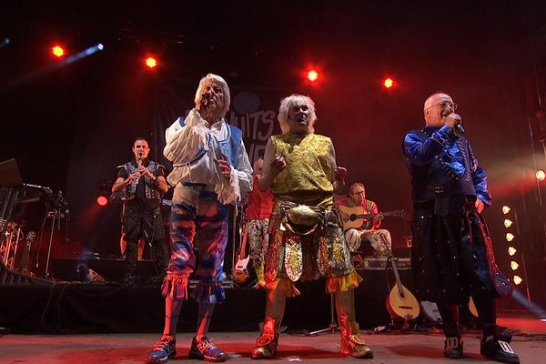 "Les Trois Jean" du groupe Tri Yann, lors du concert des 50 ans, enregistré le 20 juillet 2019, au Festival Les Nuits Salines de Batz-sur-mer