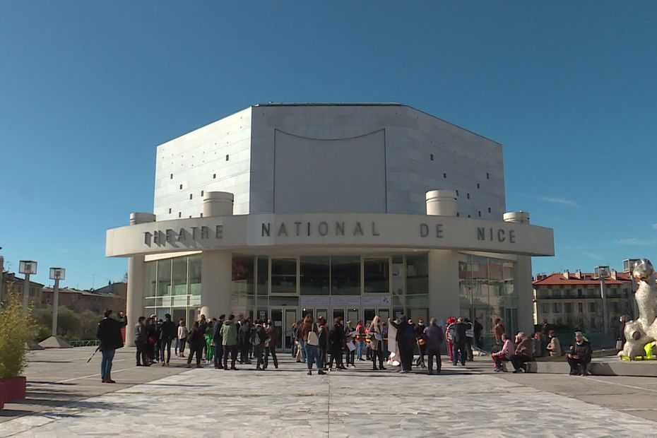 The National Theater of Nice participates in the movement of occupation of cultural places