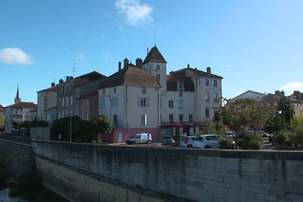 La réhabilitation polémique de l'ancien hôtel des ducs de Savoie près de Mâcon