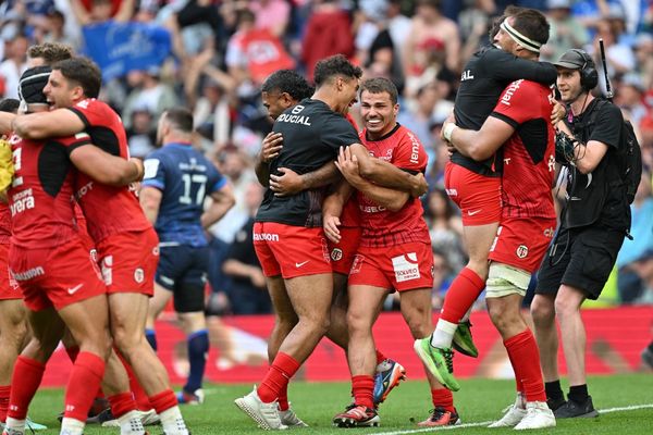 Immense joie pour les joueurs du Stade Toulousain qui remportent la Coupe d'Europe pour la 6e fois à Londres, ce samedi 25 mai 2024 contre le Leinster.