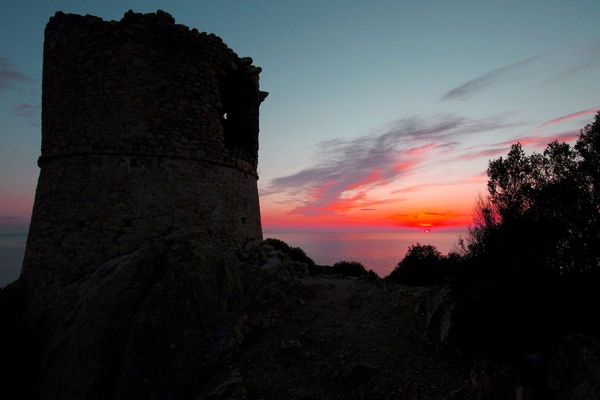 ILLUSTRATION - Tour de Roccapina (Corse-du-Sud)