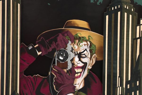 Le "Joker" fait en marqueterie, une pièce unique réalisée à Château-Chinon, remarquée à Paris en finale du prix "Avenir Métiers d'Art"