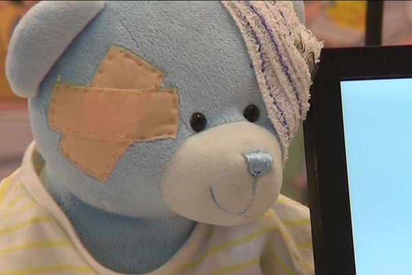 L'ours Bilou le casse cou a été crée il y a quelques années pour prévenir les jeunes enfants des accidents domestiques - 15 octobre 2017