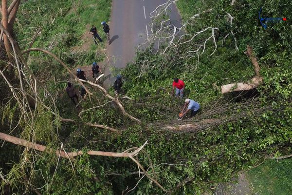 Plusieurs villes et départements de l'hexaqgone annoncent déjà débloquer des fonds pour venir en aide aux sinistrés du cyclone Chido, à Mayotte.