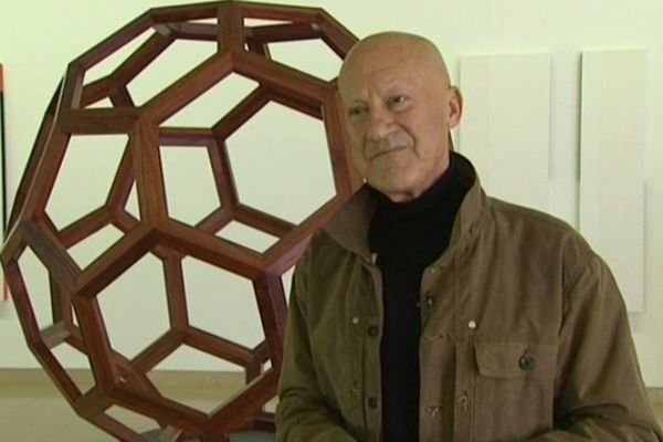 Pour les 20 ans du Carré d'Art, son architecte, Norman Foster, devient commissaire d'exposition.