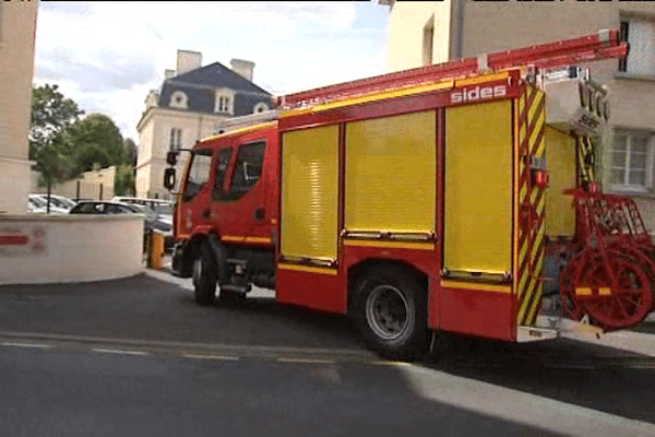 La caserne Canada à Caen devait fermer la nuit à partir du 1er juin. Cette fermeture est temporairement reportée.