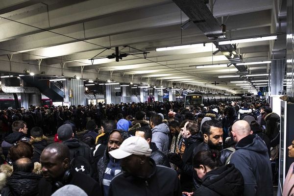 Quais saturés à la gare du Nord le 13 décembre 2019