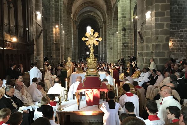 Au Dorat (Haute-Vienne), la collégiale est pleine pour l'occasion. Le dimanche 4 juin 2023.