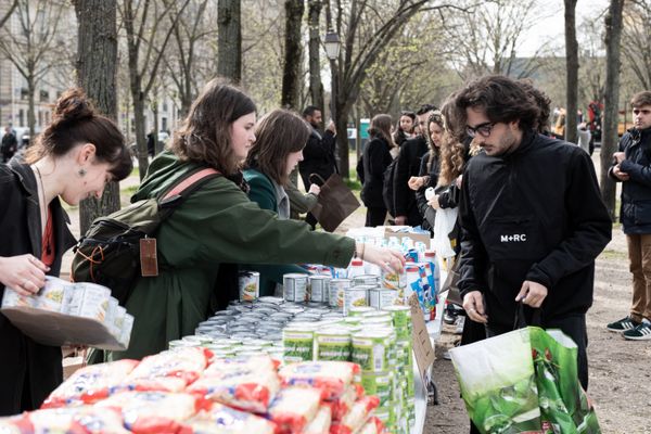 Une distribution alimentaire à destination des étudiants a été organisée ce mercredi par un syndicat étudiant.