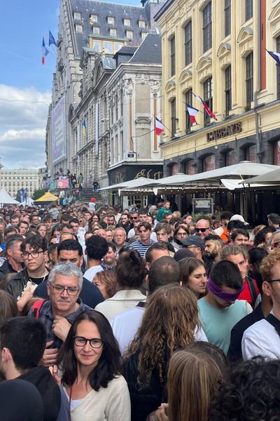 Il y a du monde pour ce week-end de braderie, à Lille.