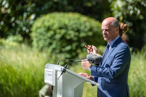 Pour plusieurs syndicats des personnels éducatifs, il reste de nombreuses zones d'ombre dans le plan de rentrée scolaire présenté ce mercredi 26 août.