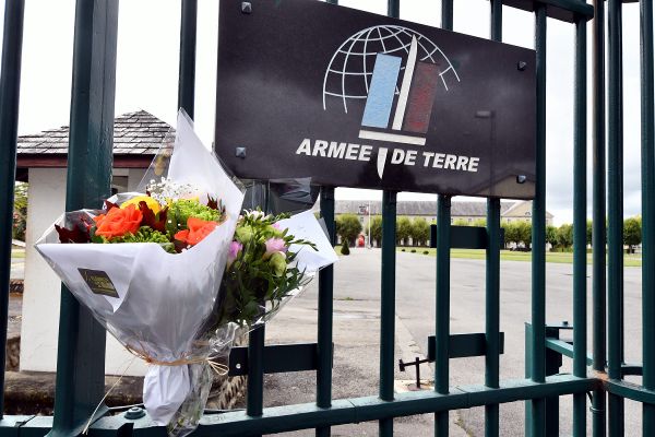 Un élève-officier issu du 1er RHP a été retrouvé mort à l'académie militaire de Saint-Cyr.