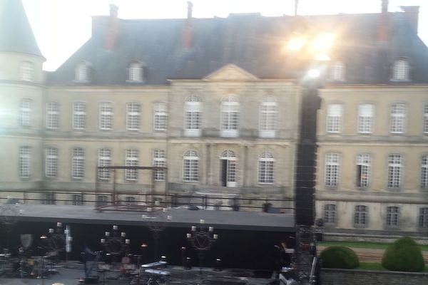 L'arrière du château de Haroué, avant le début du spectacle.