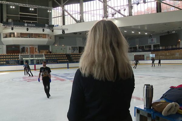 Les patineurs de l'équipe de France ont repris l'entraînement à Courchevel.