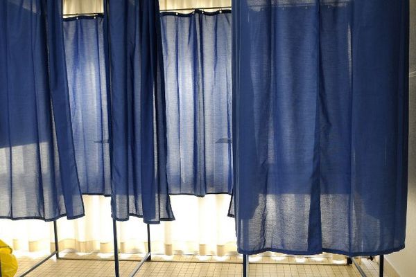 La presse redoute peu d’affluence dans les isoloirs pour les élections départementales 