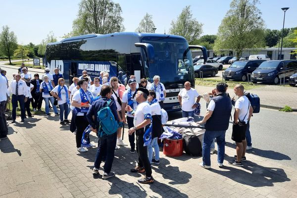 22 heures de route pour encourager les joueurs du MHB dans les tribunes de la Flens-Arena.