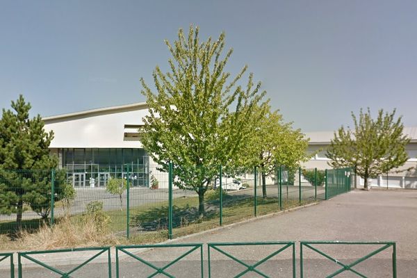 L'enfant de 12 ans a été renversé devant son collège, les Rives du Léman à Evian-les-Bains - 4 octobre 2021